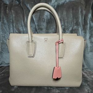 ***SOLD*** Gorgeous MCM Medium Milla Park Avenue Satchel